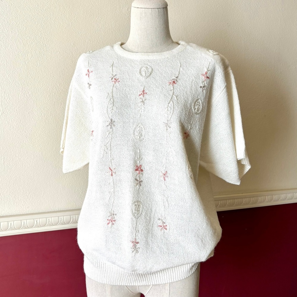 Tanjay Vintage White Floral Embroidered Short Sleeve Knit Sweater M Soft Cottage